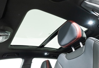 Подержанный автомобиль Geely Coolray 2023 года (15 фото)