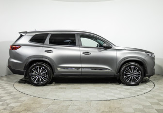 Подержанный автомобиль Chery Tiggo 8 Pro Max 2024 года (4 фото)
