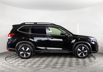 Подержанный автомобиль Subaru Forester Suv 2019 года (4 фото)