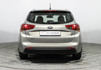 Подержанный автомобиль Kia Ceed Wagon 2012 года (6 фото)