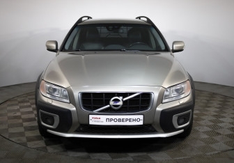Подержанный автомобиль Volvo XC70 2012 года (2 фото)