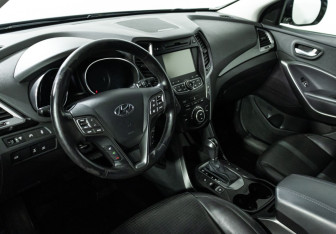 Подержанный автомобиль Hyundai Santa Fe 2013 года (11 фото)