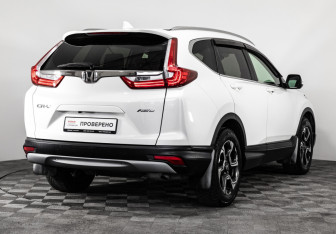 Подержанный автомобиль Honda CR-V 2018 года (5 фото)