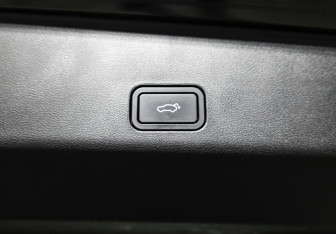 Подержанный автомобиль Geely Monjaro 2024 года (20 фото)