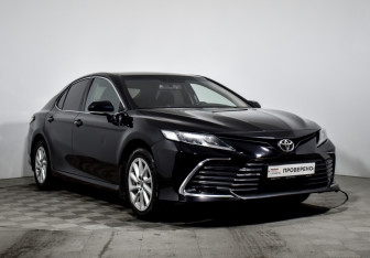 Подержанный автомобиль Toyota Camry Sedan 2021 года (3 фото)