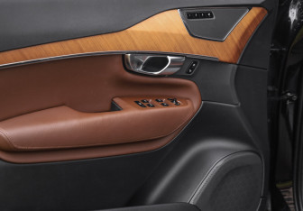 Подержанный автомобиль Volvo XC90 2020 года (26 фото)