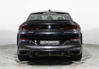 Подержанный автомобиль BMW X6 2020 года (6 фото)
