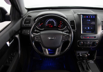 Подержанный автомобиль Kia Sorento 2019 года (10 фото)