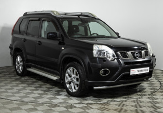Подержанный автомобиль Nissan X-Trail 2011 года (3 фото)