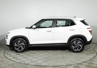 Подержанный автомобиль Hyundai Creta 2022 года (8 фото)
