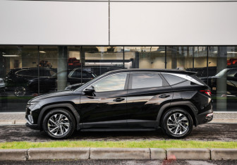 Подержанный автомобиль Hyundai Tucson 2022 года (9 фото)