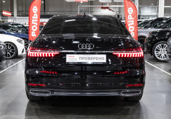 Подержанный автомобиль Audi A6 Sedan 2018 года (15 фото)