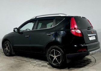 Подержанный автомобиль Geely Emgrand X7 2016 года (7 фото)