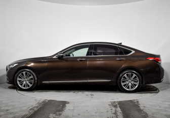Подержанный автомобиль Genesis G80 2019 года (8 фото)