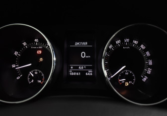 Подержанный автомобиль Skoda Yeti 2017 года (19 фото)