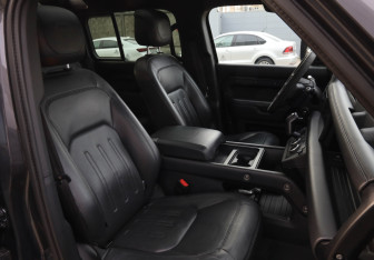 Подержанный автомобиль Land Rover Defender Suv 2020 года (9 фото)