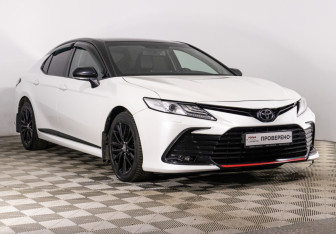 Подержанный автомобиль Toyota Camry Sedan 2021 года (6 фото)