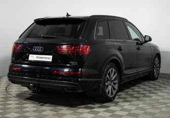 Подержанный автомобиль Audi Q7 2019 года (5 фото)