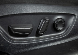 Подержанный автомобиль Toyota Camry Sedan 2022 года (15 фото)