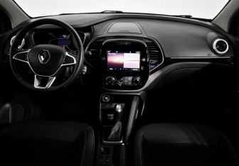 Подержанный автомобиль Renault Kaptur 2021 года (14 фото)