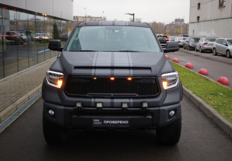 Подержанный автомобиль Toyota Tundra 2014 года (2 фото)