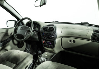 Подержанный автомобиль LADA (ВАЗ) Kalina Sedan 2008 года (9 фото)