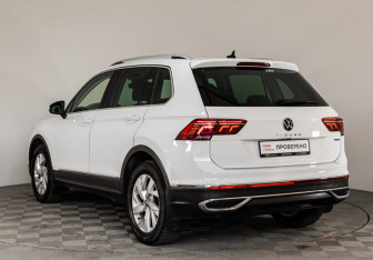 Подержанный автомобиль Volkswagen Tiguan 2021 года (7 фото)