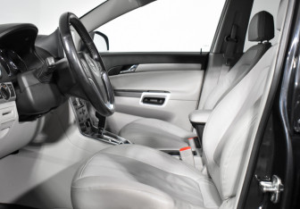 Подержанный автомобиль Opel Antara 2013 года (10 фото)