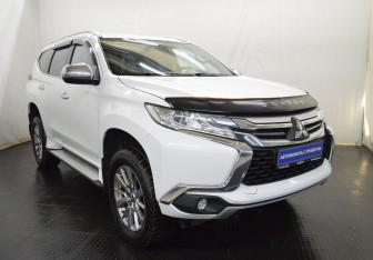 Подержанный автомобиль Mitsubishi Pajero Sport 2020 года (3 фото)