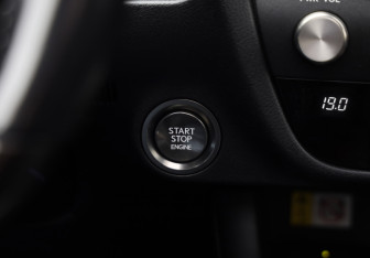 Подержанный автомобиль Lexus RX 2021 года (23 фото)