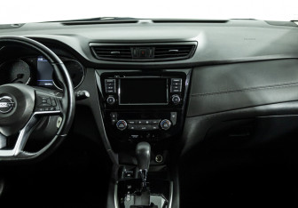 Подержанный автомобиль Nissan Qashqai 2021 года (14 фото)