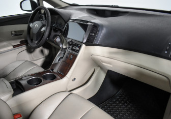 Подержанный автомобиль Toyota Venza 2009 года (14 фото)
