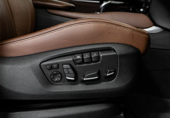 Подержанный автомобиль BMW X6 2017 года (31 фото)