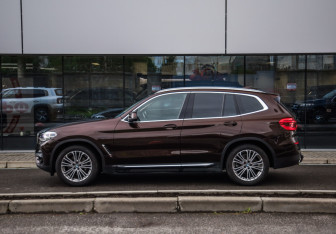 Подержанный автомобиль BMW X3 2019 года (9 фото)