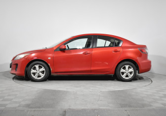 Подержанный автомобиль Mazda 3 Sedan 2011 года (8 фото)
