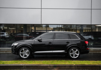 Подержанный автомобиль Audi Q7 2018 года (9 фото)