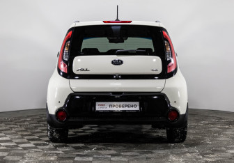 Подержанный автомобиль Kia Soul 2015 года (6 фото)