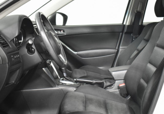 Подержанный автомобиль Mazda CX-5 2015 года (10 фото)
