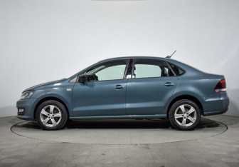 Подержанный автомобиль Volkswagen Polo Sedan 2020 года (8 фото)