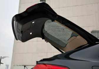 Подержанный автомобиль BMW X6 2017 года (39 фото)