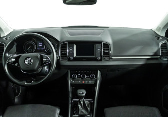Подержанный автомобиль Skoda Karoq 2021 года (13 фото)