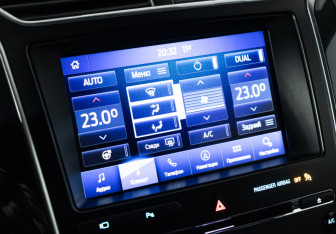 Подержанный автомобиль Ford Explorer 2018 года (17 фото)