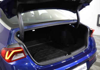 Подержанный автомобиль Kia K5 2020 года (22 фото)