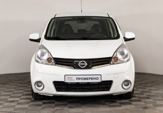 Подержанный автомобиль Nissan Note 2013 года (2 фото)