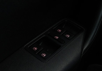 Подержанный автомобиль Volkswagen Polo Sedan 2017 года (15 фото)