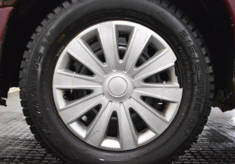 Подержанный автомобиль Chrysler Voyager 2002 года (9 фото)