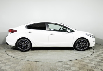 Подержанный автомобиль Kia Cerato Sedan 2018 года (4 фото)