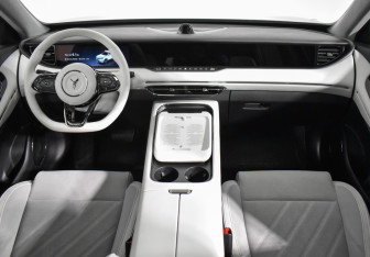 Подержанный автомобиль Voyah Free 2024 года (15 фото)