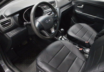 Подержанный автомобиль Kia Rio Sedan 2013 года (10 фото)