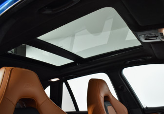 Подержанный автомобиль BMW X5 M 2015 года (15 фото)